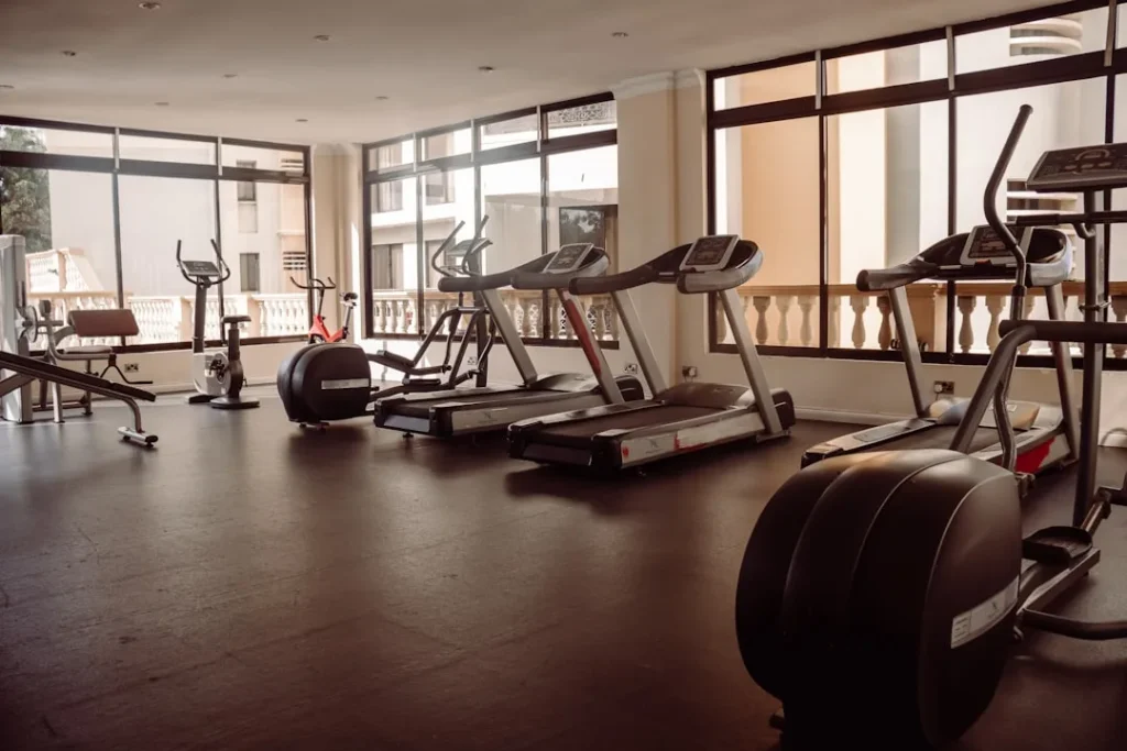 Otthoni edzőterem és fitness bérlet összehasonlítása